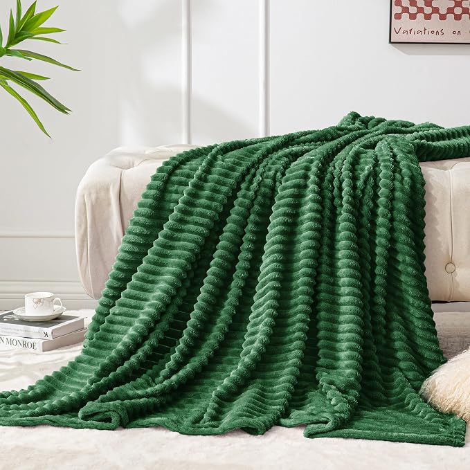 BEDELITE 3D Ribbed Dark Green Fleece Throw Blanket for Couch, 50x60 Inch | Soft Warm Decorative Fluffy Blanket, Cozy Plush Lightweight Fuzzy Throw Blanket for Bed Sofa Home Room Decor, Gift for Women