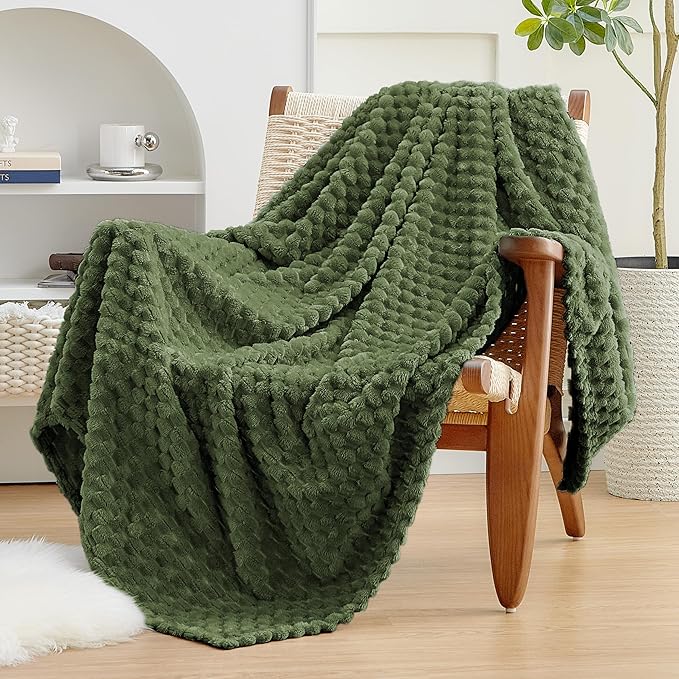 EXQ Home Gentle Soft Fleece Throw Blanket – Cozy Lightweight 3D Imitation Turtle Shell Jacquard Blanket for Couch Bed – All-Season Warm Fuzzy Flannel Blanket for Women Mom Gifts(60"x80",Olive Green)