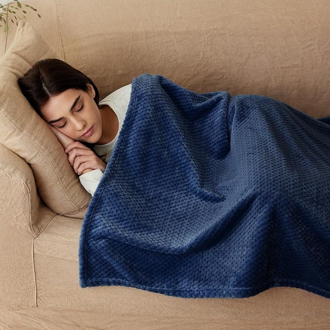 Exclusivo Mezcla Large Waffle Fleece Throw Blanket for Couch, Navy | Lightweight Soft Blanket for Sofa, Bed, Living Room, Plush Fluffy Throw for Home Decor, Travel, All Season, 50x70 Inches