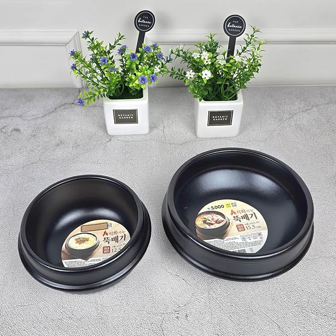 Korean Hot Pot Ttukbaegi 5.5 Inch Clay Cooking Bowl, Direct Fire Safe Ceramic Stew Pot for Soup, Rice, Noodle, Microwave & Dishwasher Safe Earthenware, Made in Korea, Black Mini Casserole