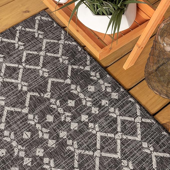JONATHAN Y Moroccan Geometric Indoor Outdoor Square Area Rug 3X3 Black/Gray, Ourika Textured Weave for Backyard, Patio, Porch, Easy-Cleaning, High Traffic, Pet-Friendly, Non-Shedding (SMB108F-3SQ)
