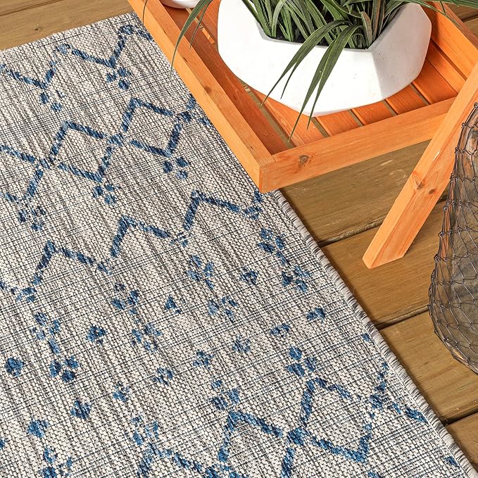JONATHAN Y Moroccan Geometric Indoor Outdoor Runner Rug 2X14 Light Gray/Navy, Ourika Textured Weave for Backyard, Patio, Porch, Easy-Cleaning, High Traffic, Pet-Friendly, Non-Shedding (SMB108A-214)