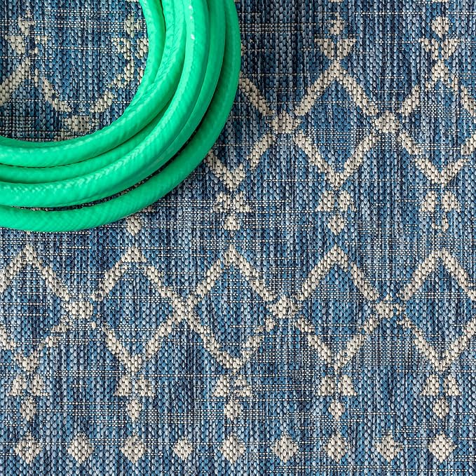 JONATHAN Y Moroccan Geometric Indoor Outdoor Round Area Rug 8 Ft Navy/Light Gray, Ourika Textured Weave for Backyard, Patio, Porch, Easy-Cleaning, High Traffic, Pet-Friendly, Non-Shedding SMB108B-8R