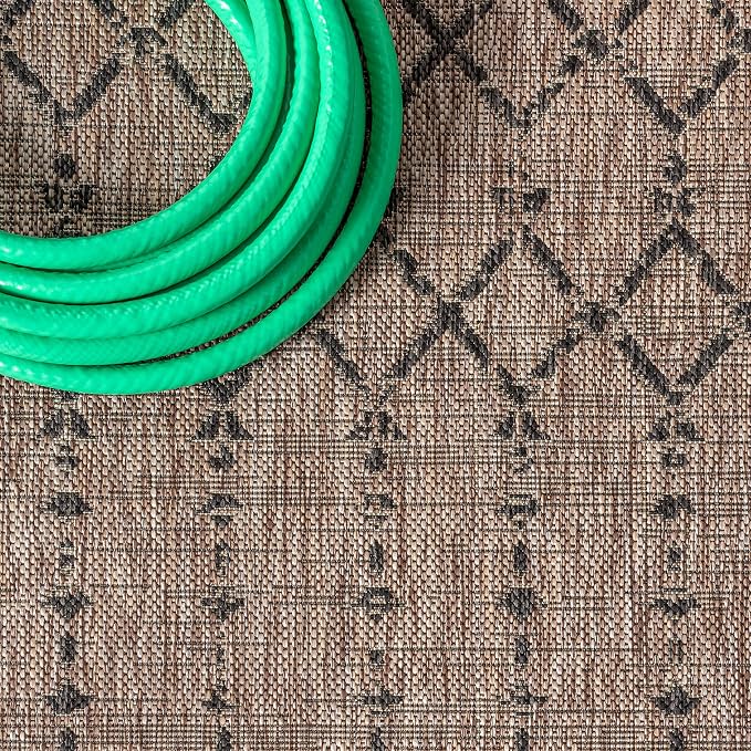 JONATHAN Y Moroccan Geometric Indoor Outdoor Round Area Rug 6 Ft Natural/Black, Ourika Textured Weave for Backyard, Patio, Porch, Easy-Cleaning, High Traffic Pet-Friendly, Non-Shedding SMB108D-6R