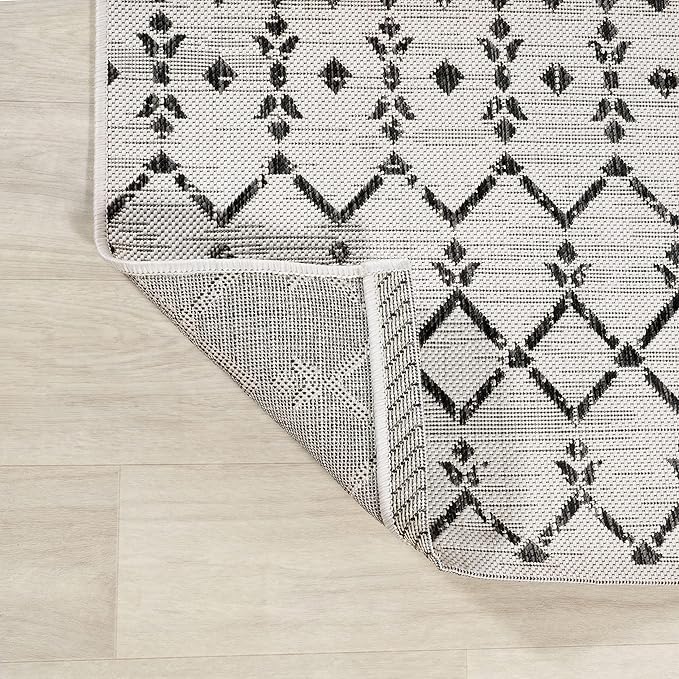 JONATHAN Y Moroccan Geometric Indoor Outdoor Runner Rug 2X10 Cream/Black, Ourika Textured Weave for Backyard, Patio, Porch, Easy-Cleaning, High Traffic, Pet-Friendly, Non-Shedding (SMB108I-210)