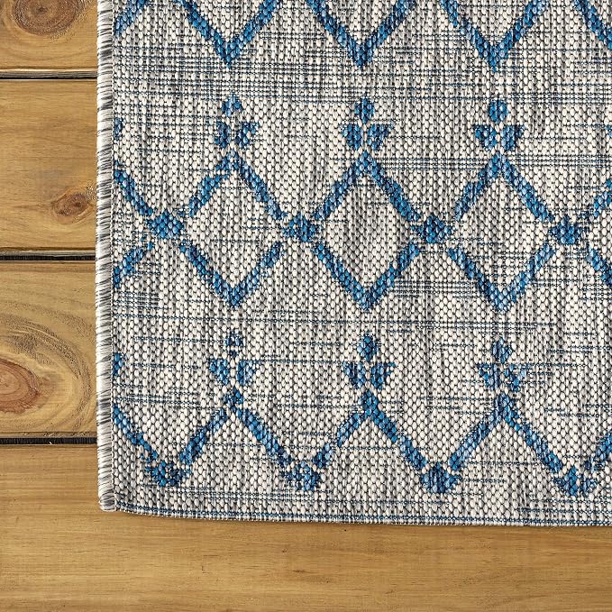 JONATHAN Y Moroccan Geometric Indoor Outdoor Square Area Rug 5X5 Light Gray/Navy, Ourika Textured Weave for Backyard, Patio, Porch, Easy-Cleaning, High Traffic, Pet-Friendly, Non-Shedding SMB108A-5SQ