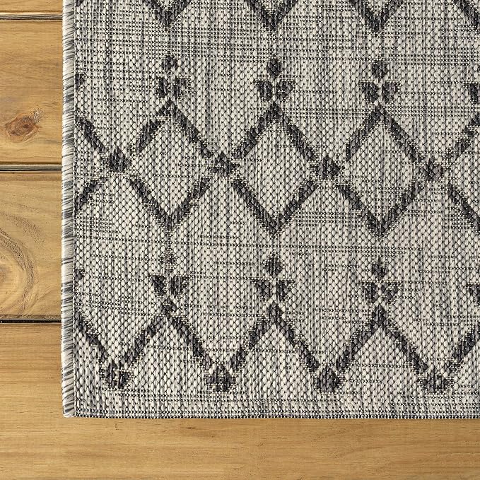 JONATHAN Y Moroccan Geometric Indoor Outdoor Runner Rug 2X10 Light Gray/Black, Ourika Textured Weave for Backyard, Patio, Porch, Easy-Cleaning, High Traffic Pet-Friendly, Non-Shedding SMB108E-210