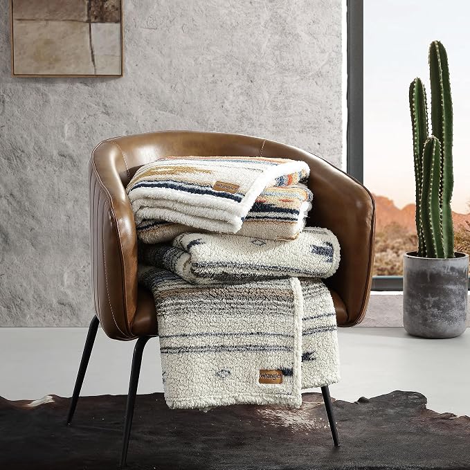 Wrangler - Throw Blanket with Sherpa Reverse, Super Soft Plush Bedding, Yellowstone-Inspired, Dorm Room Essentials, 50x60, Coyote Sands Ivory