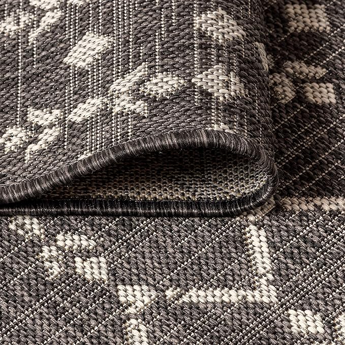 JONATHAN Y Moroccan Geometric Indoor Outdoor Round Area Rug 9 Ft Black/Gray, Ourika Textured Weave for Backyard, Patio, Porch, Easy-Cleaning, High Traffic, Pet-Friendly, Non-Shedding (SMB108F-9R)